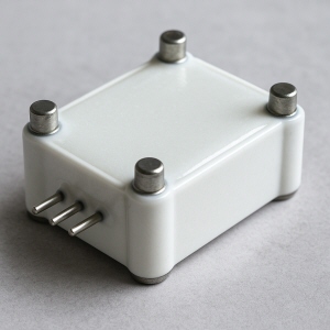 湿気・結露・腐食性ガスなどの影響を受ける環境、表面コーティングや保護膜をした筐体