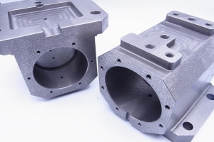 装置保護ハウジング