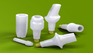 チタン・ｾﾗﾐｯのｸ複合構造