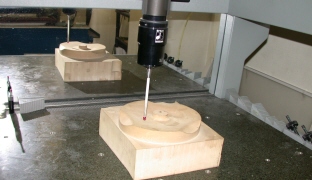 接触式スキャニング,CAM機能付