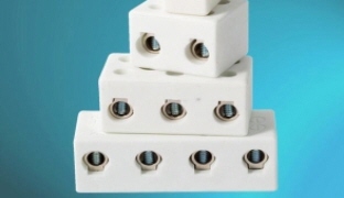 ｾﾗﾐｯｸ製の筐体